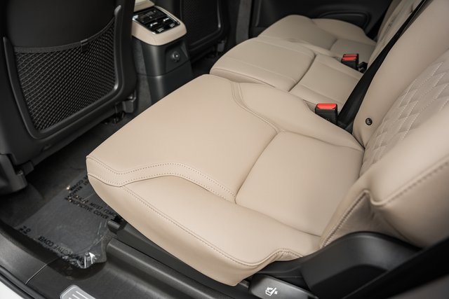 2026 Volvo XC90 T8 Plus photo 24