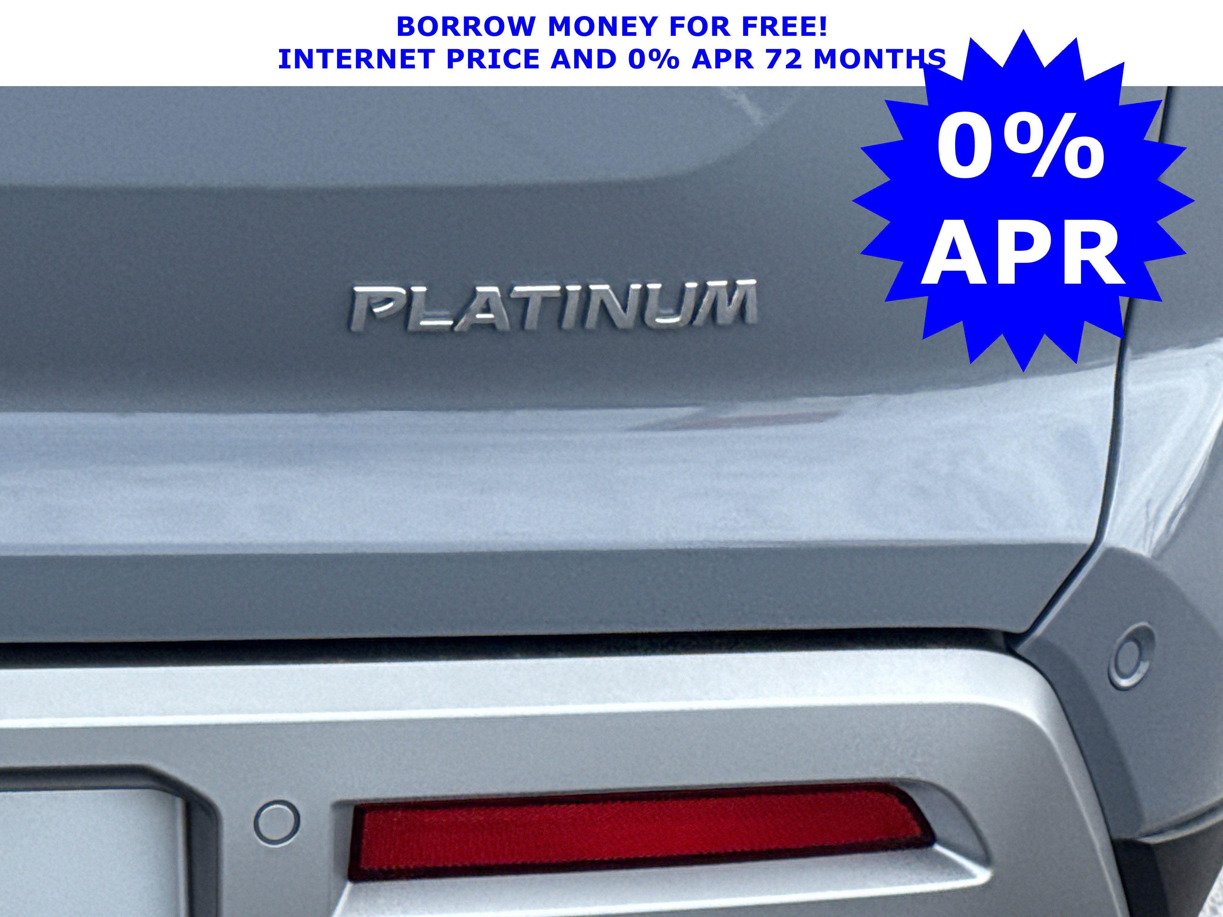2025 Nissan Pathfinder Platinum photo 2