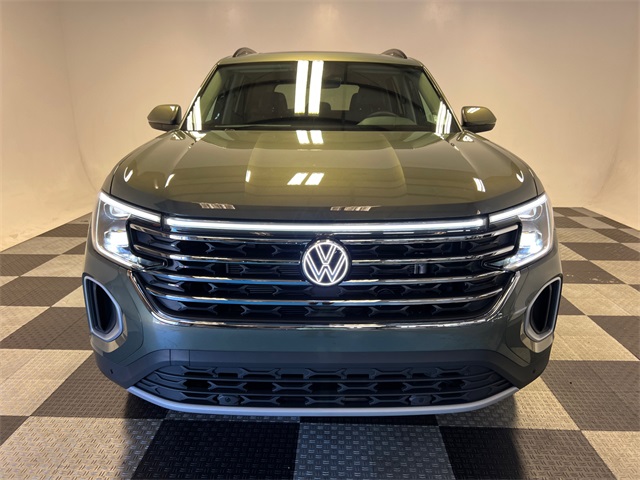 2026 Volkswagen Atlas SE Technology photo 2