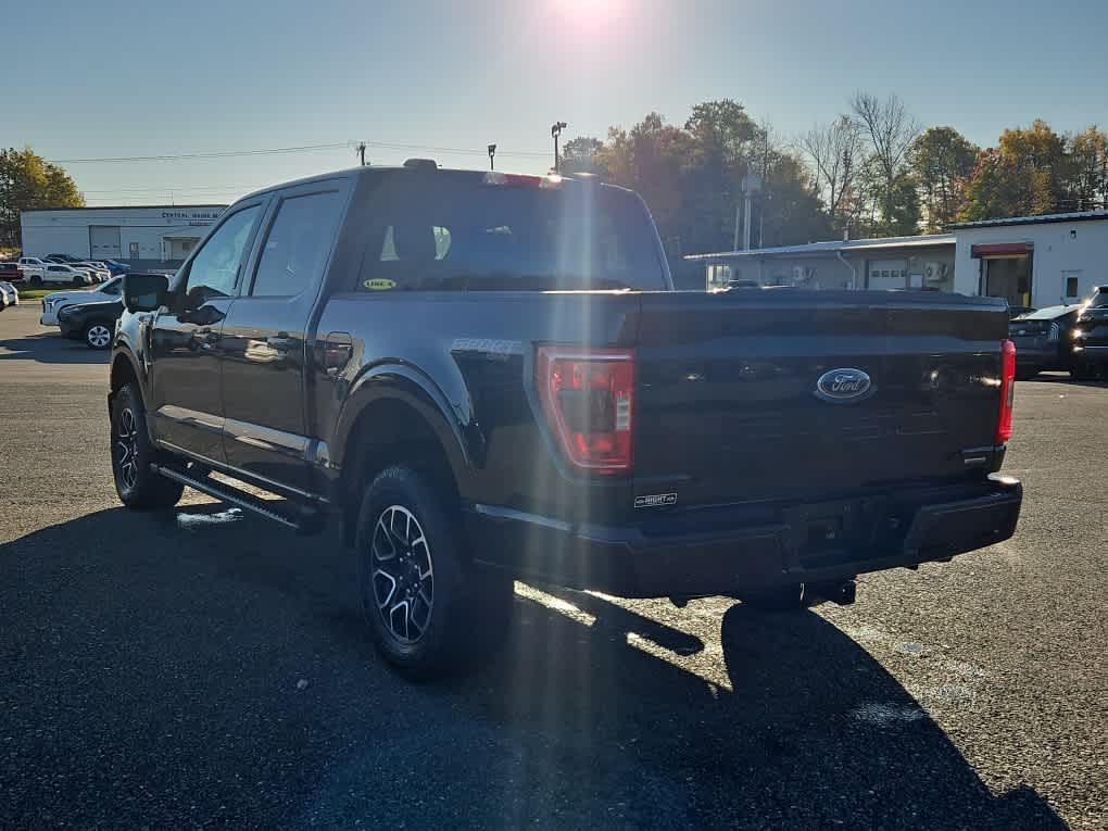 2021 Ford F-150 XLT photo 3