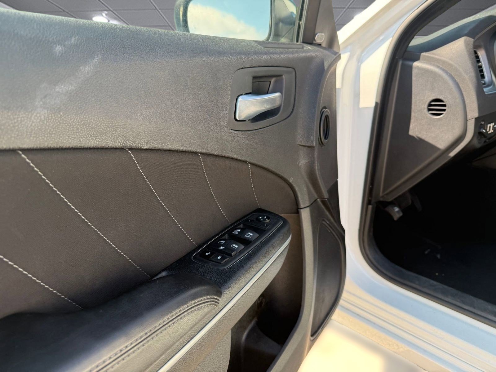2023 Dodge Charger SXT photo 21
