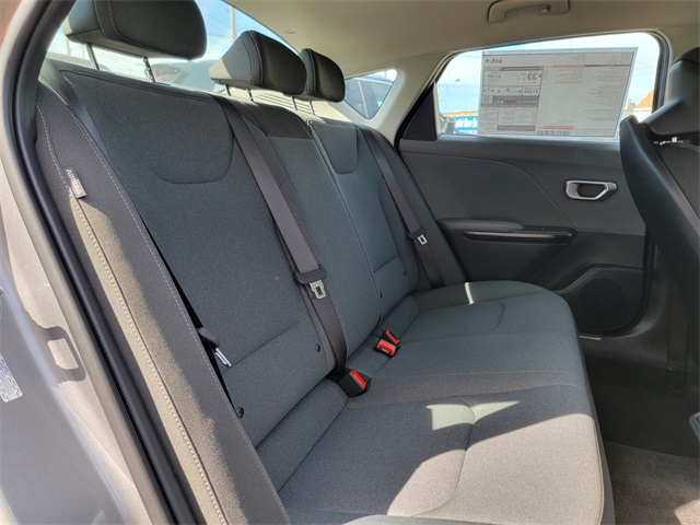 2025 Kia K4 LXS photo 15