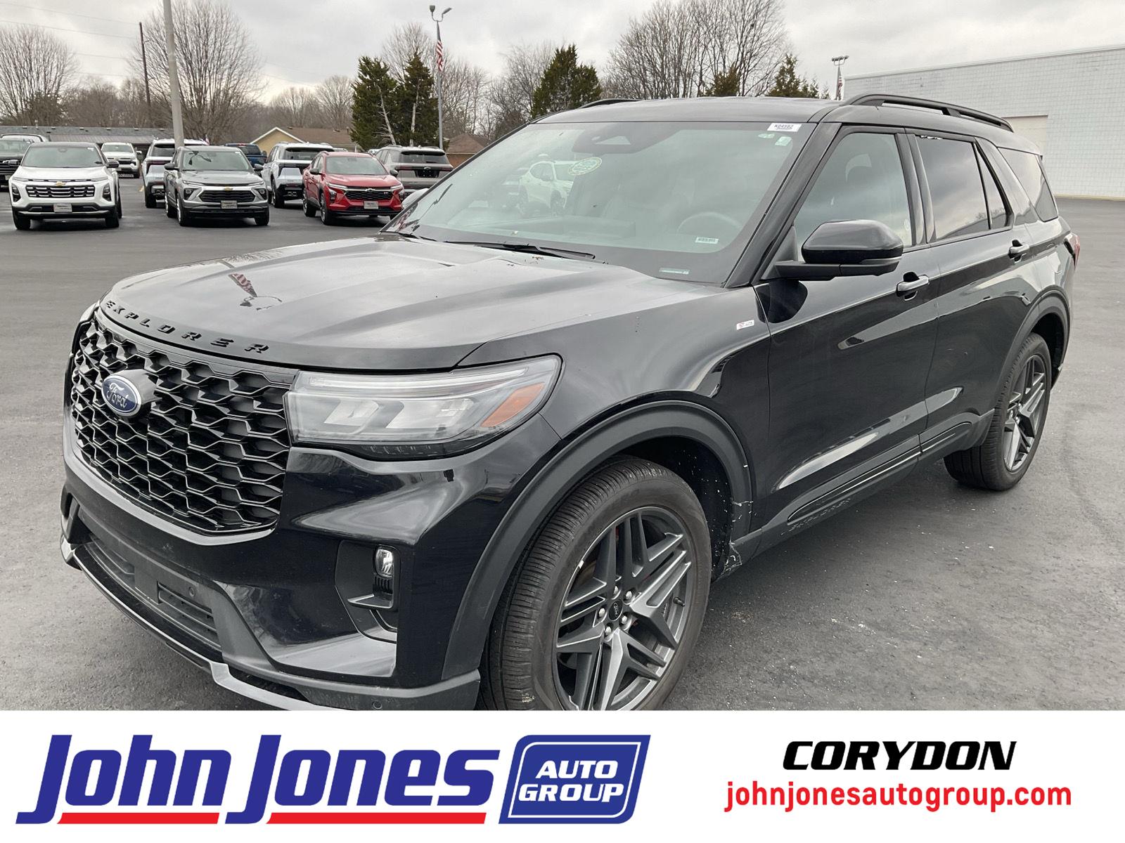 2025 Ford Explorer ST-LINE's photo