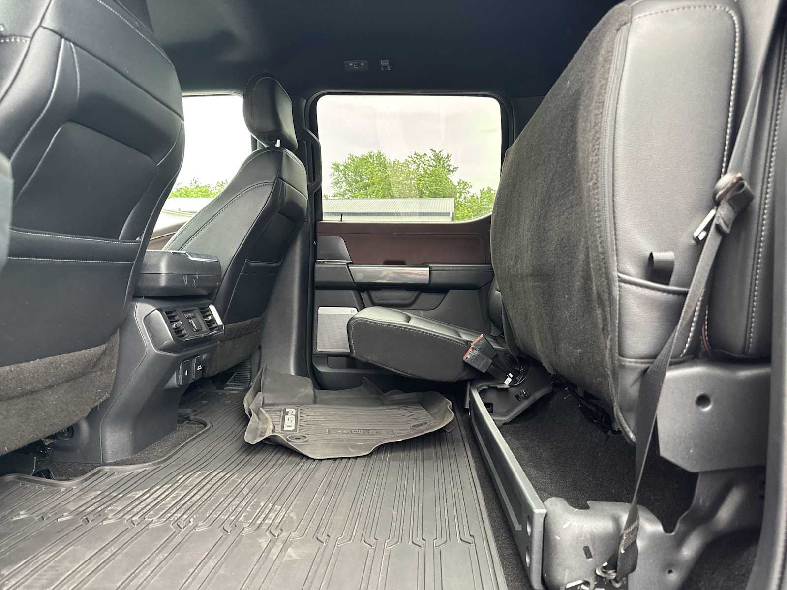 2022 Ford F-150 Lariat photo 38