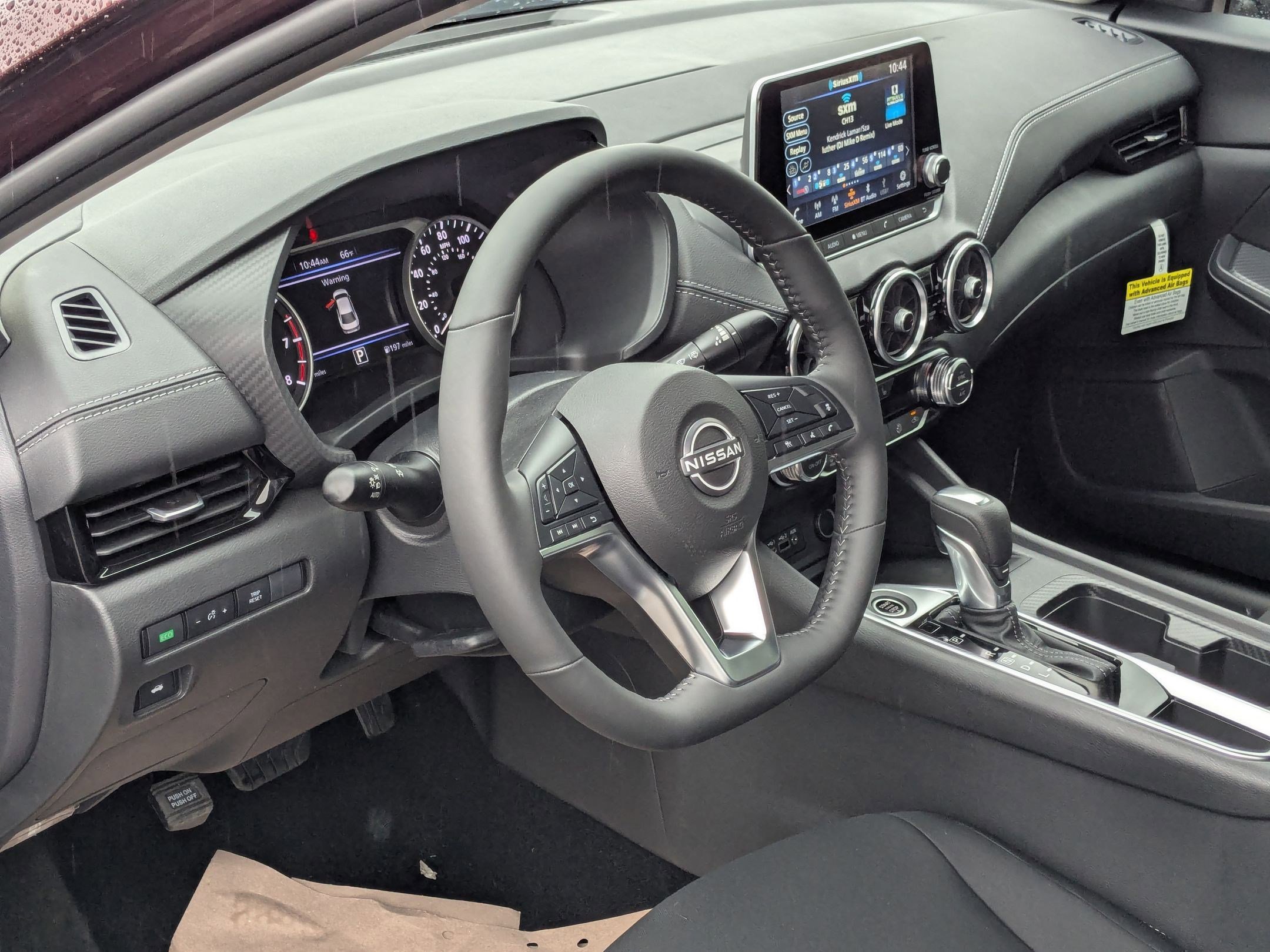 2025 Nissan Sentra SV photo 3