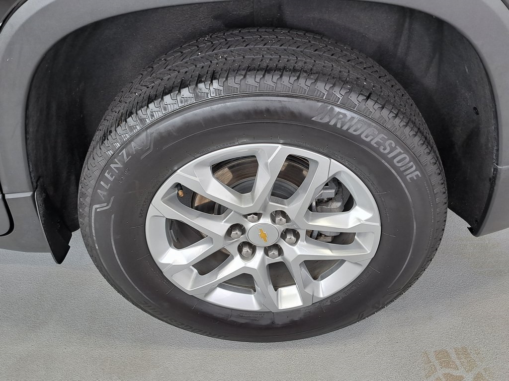 2023 Chevrolet Traverse LS photo 30