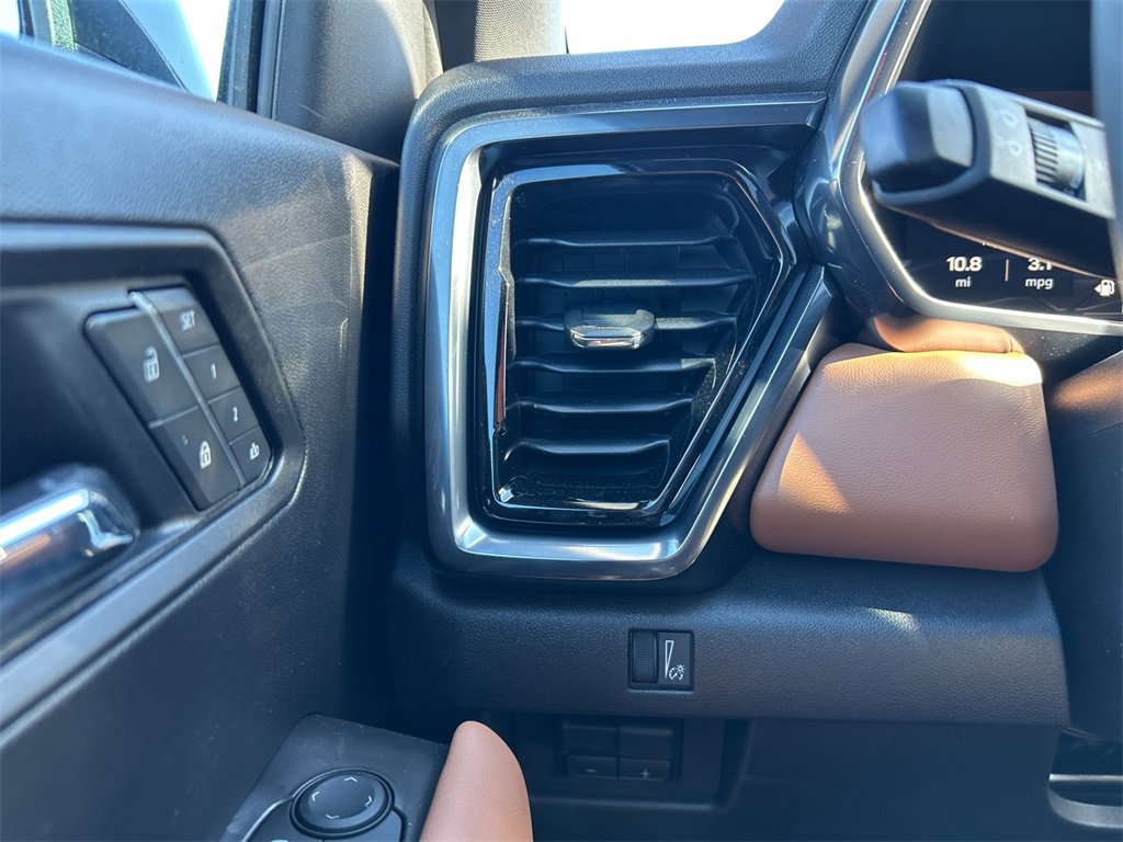 2026 GMC CANYON - Image 18