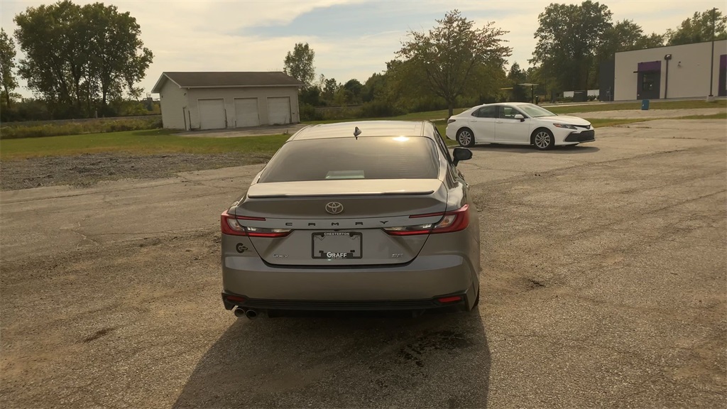 2025 Toyota Camry SE photo 7