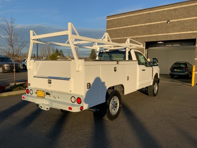 2024 Ford F-350 photo 4