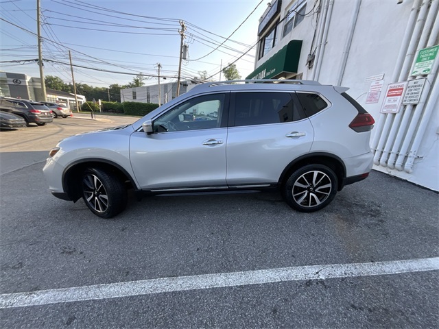 2019 Nissan Rogue SL photo 2
