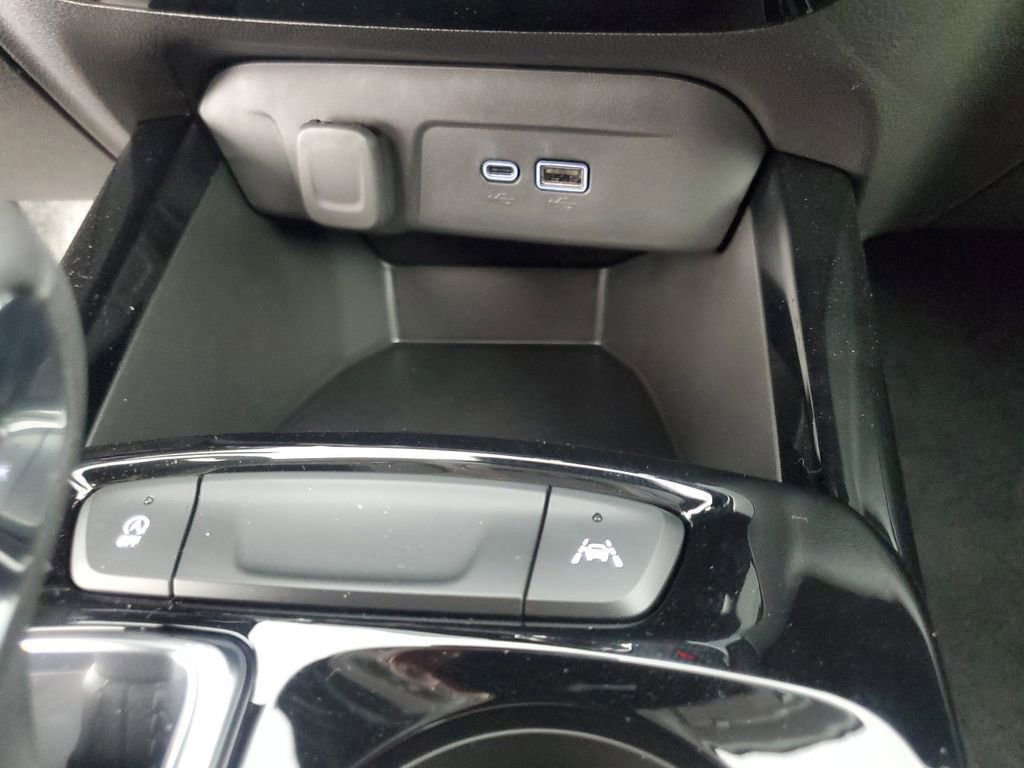 2025 Chevrolet Trax ACTIV photo 16
