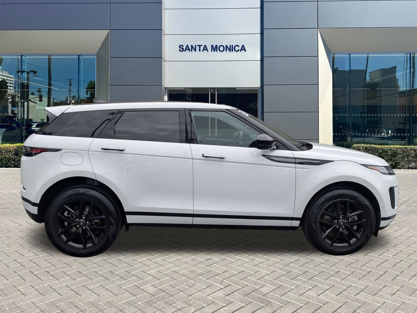 2024 Land Rover Range Rover Evoque S photo 4