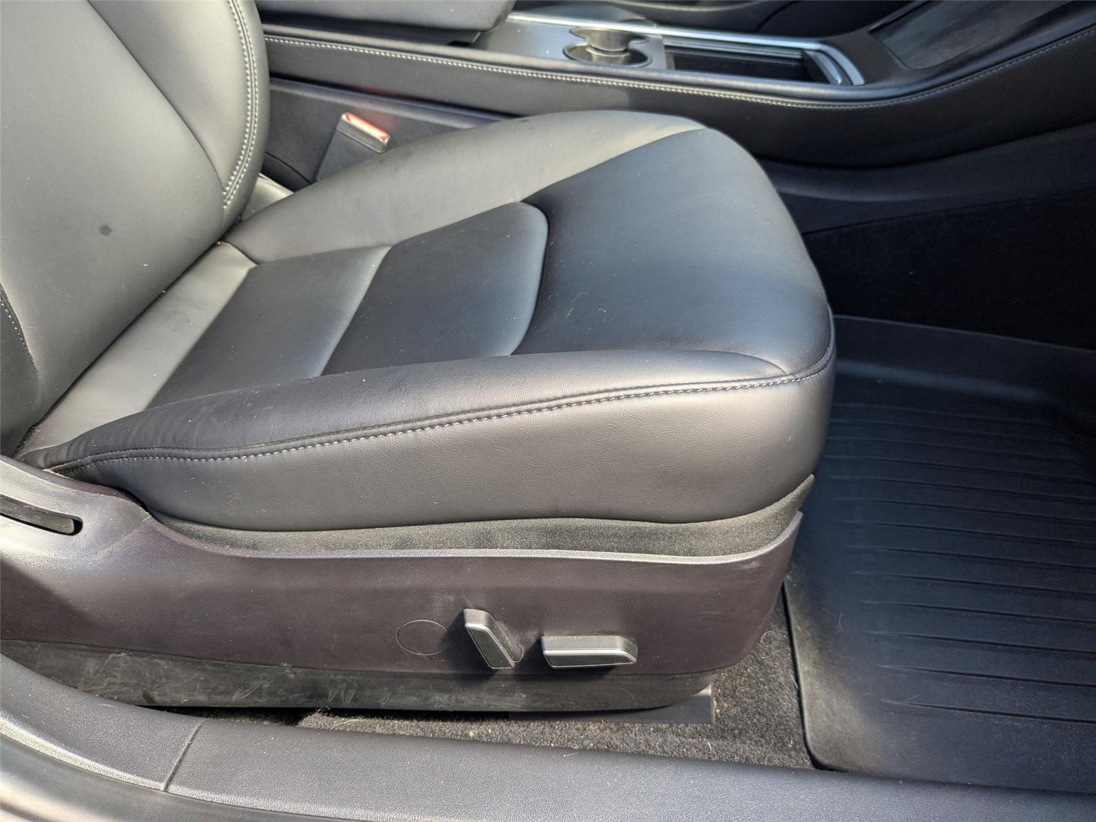 2021 Tesla Model 3 Standard Range Plus photo 24