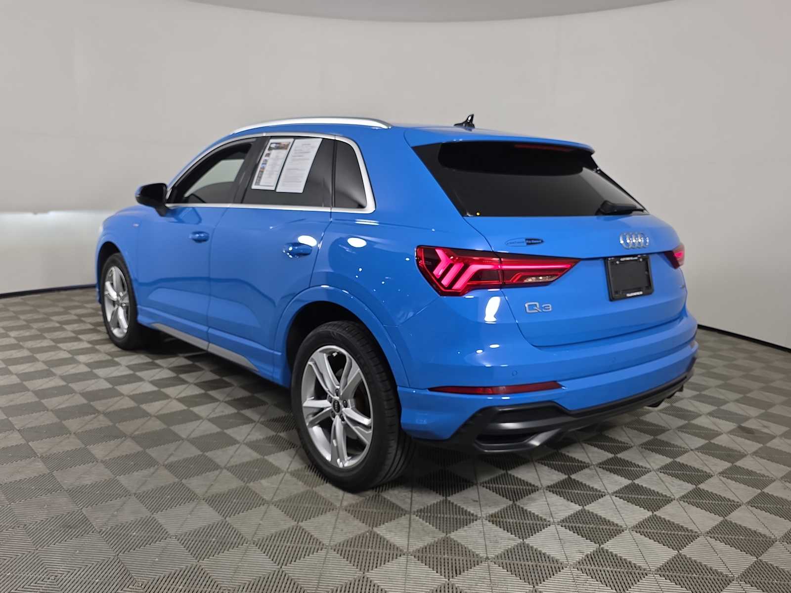 2022 Audi Q3 S line Premium Plus photo 5