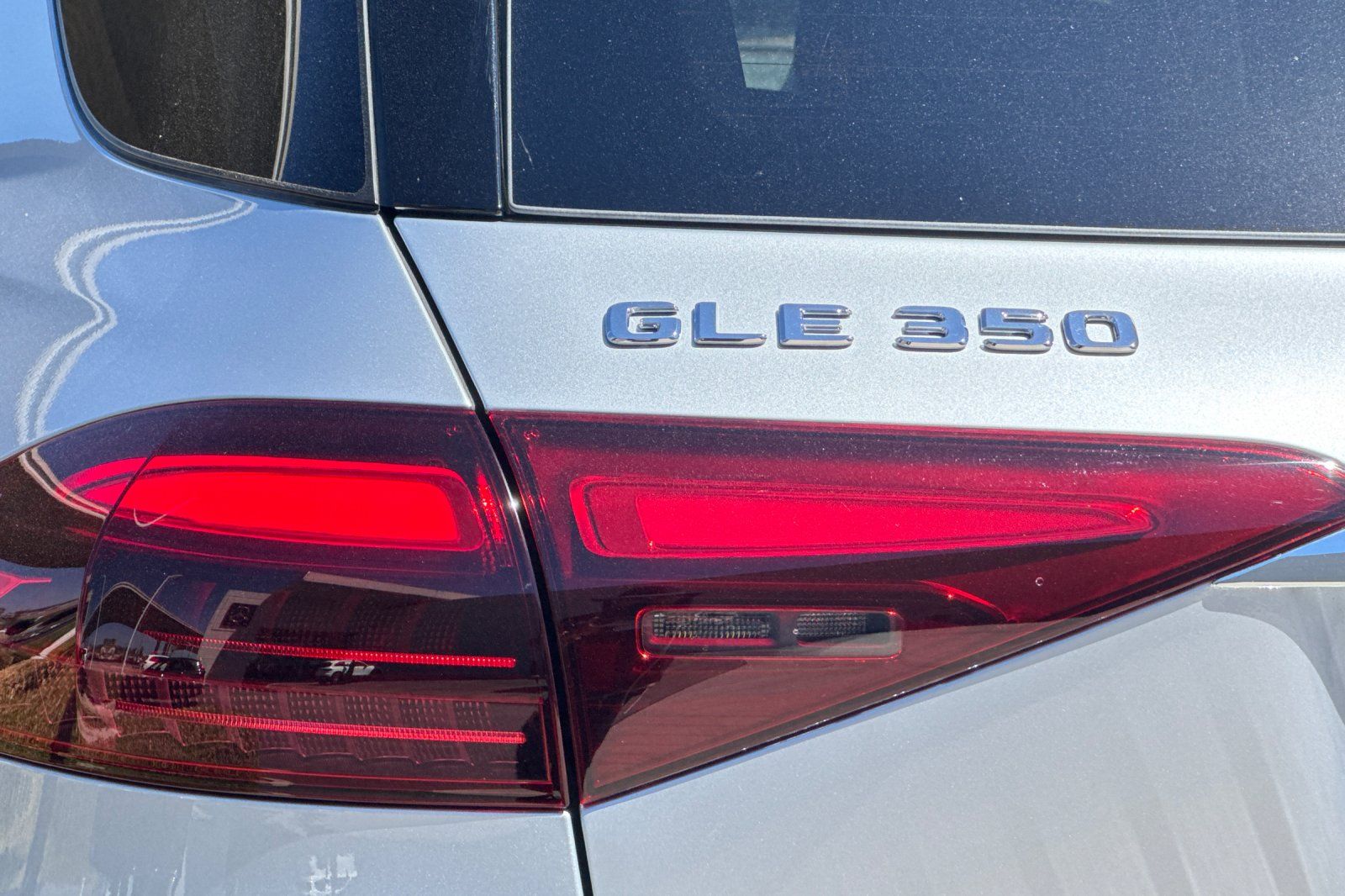 2025 Mercedes Benz GLE 350 4MATIC photo 13