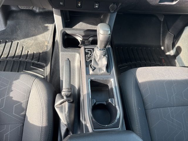 2017 Toyota Tacoma SR V6 photo 29