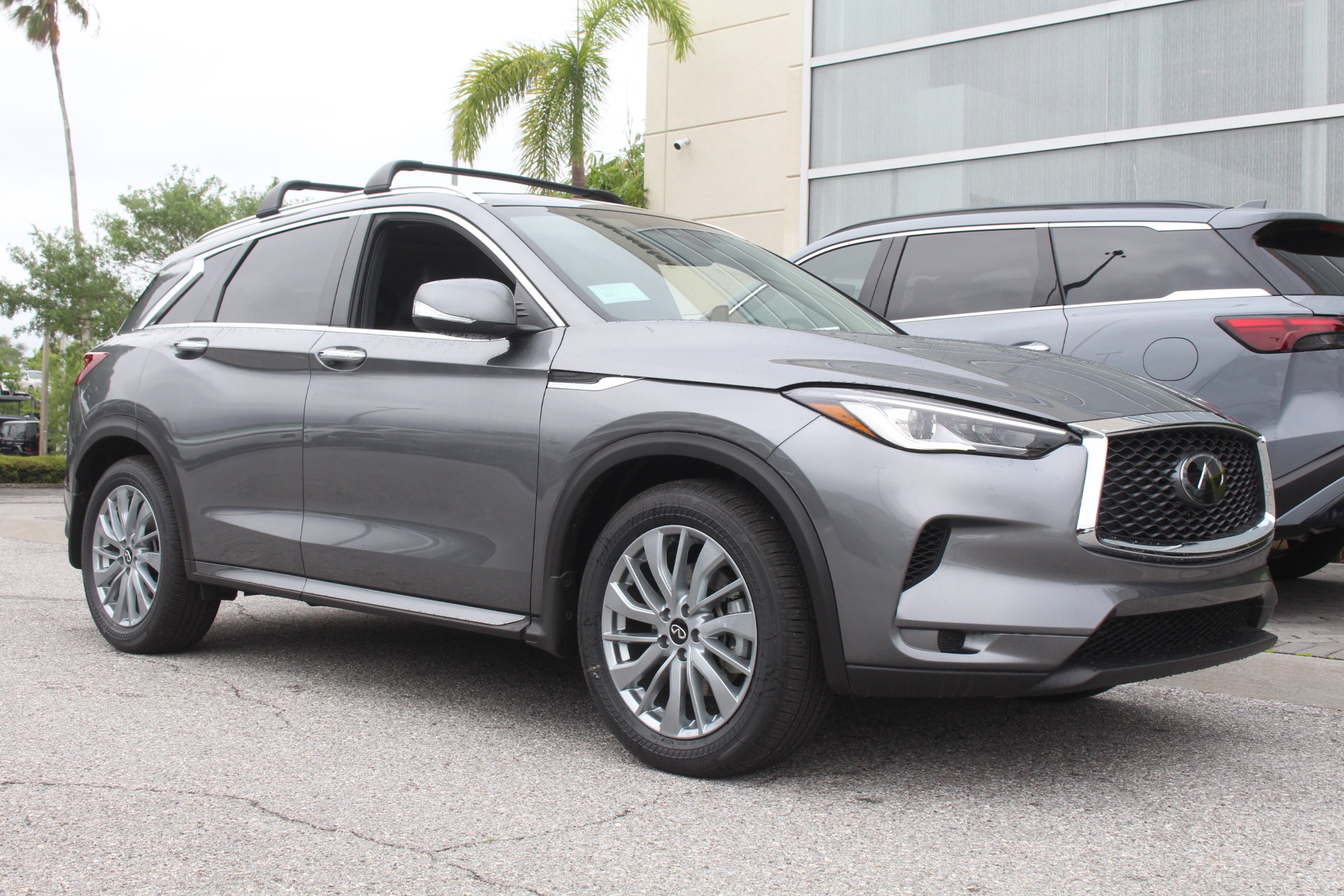 2025 Infiniti QX50 Luxe photo 8