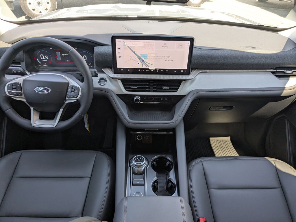 2025 Ford Explorer photo 17