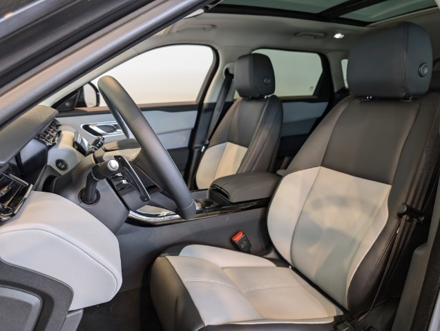 2025 Land Rover Range Rover Velar S photo 9