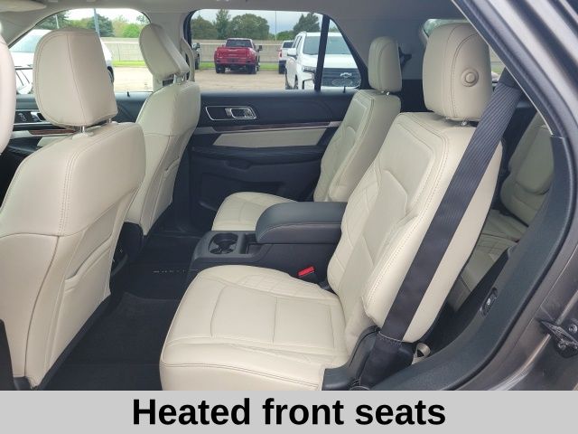 2018 Ford Explorer Platinum photo 15