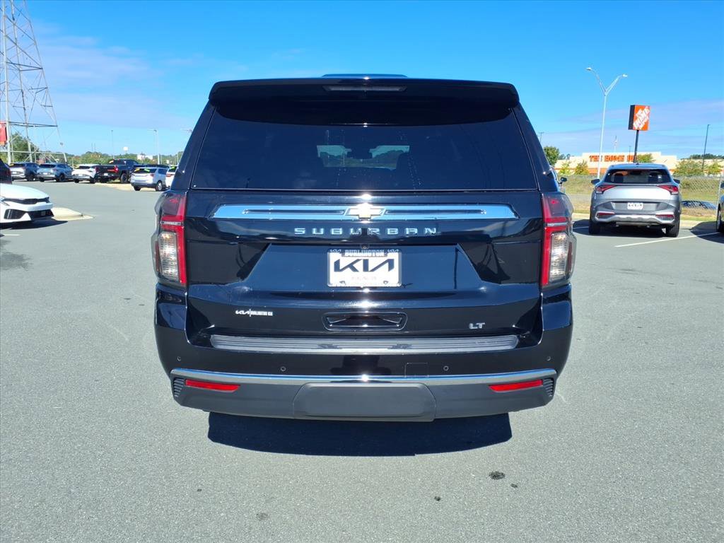 2023 Chevrolet Suburban LT photo 23