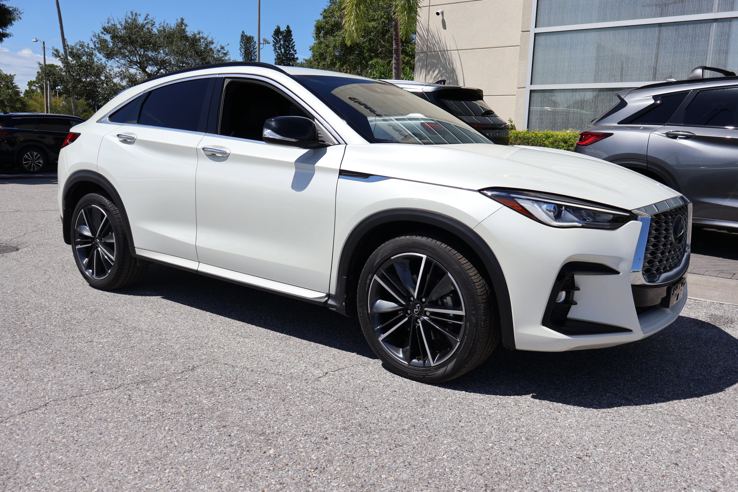 2023 Infiniti QX55 Luxe photo 9