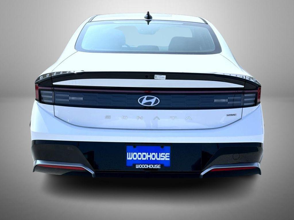 2025 Hyundai Sonata SEL photo 6