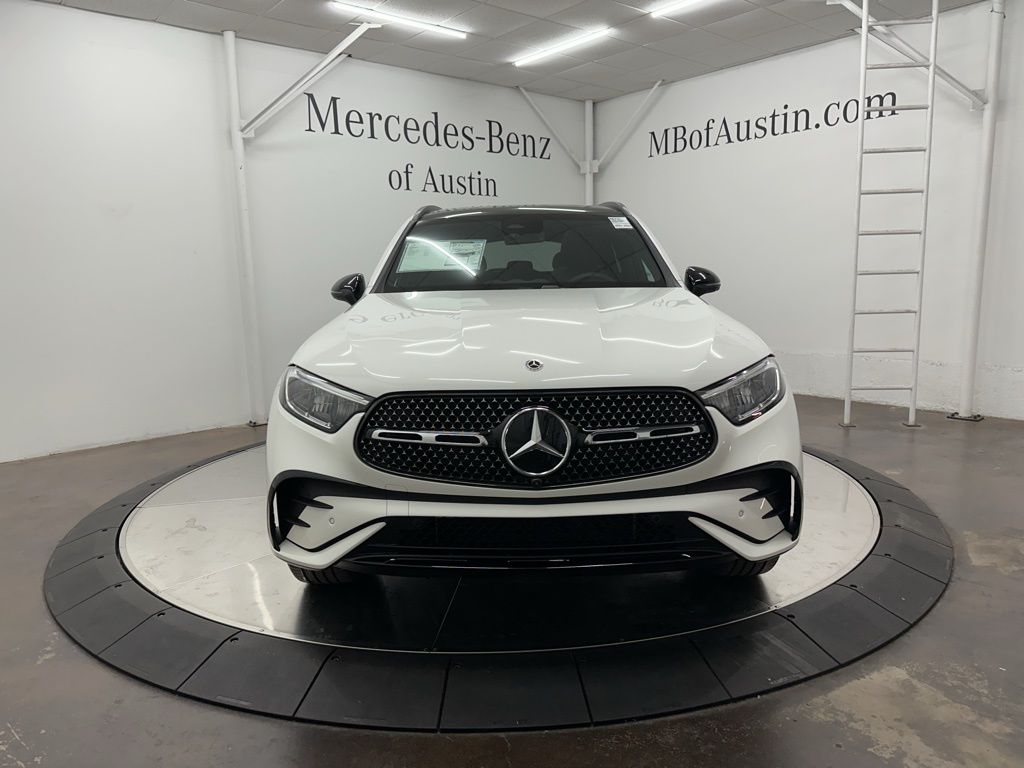 2026 Mercedes Benz GLC 300 photo 2