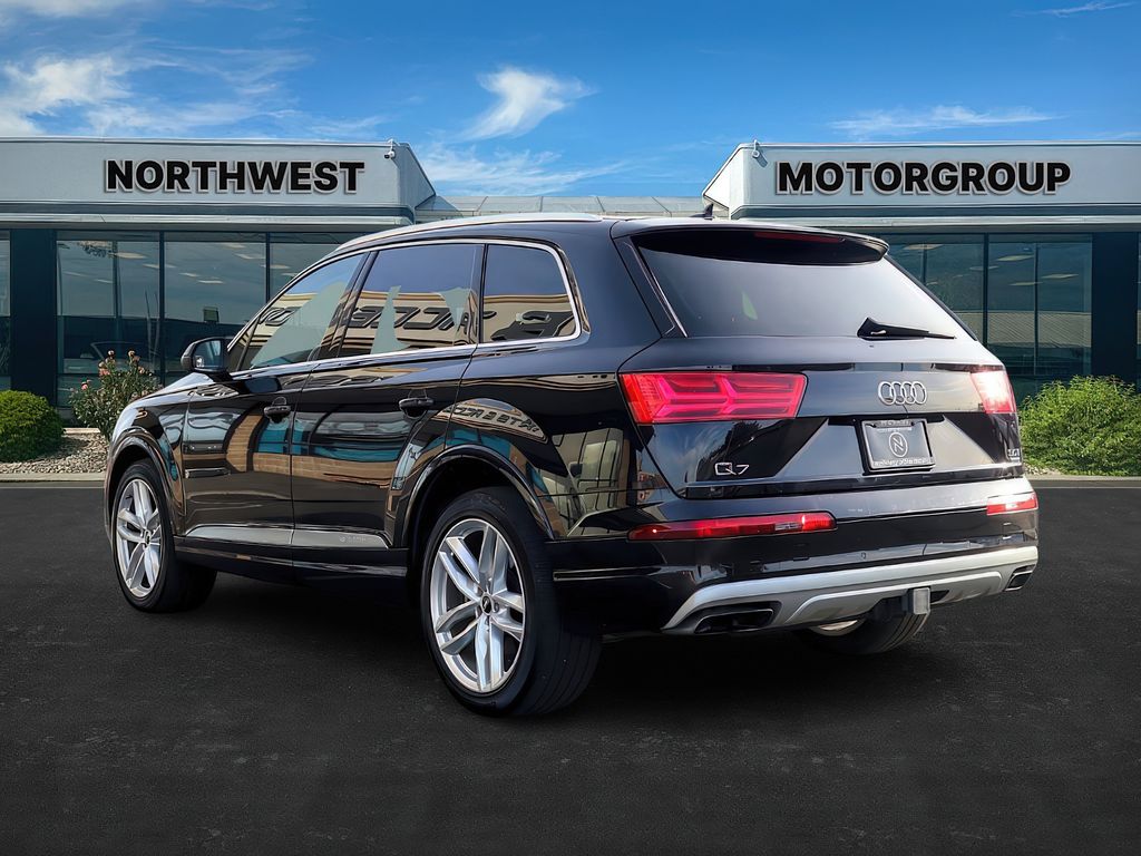 2018 Audi Q7 Prestige photo 2