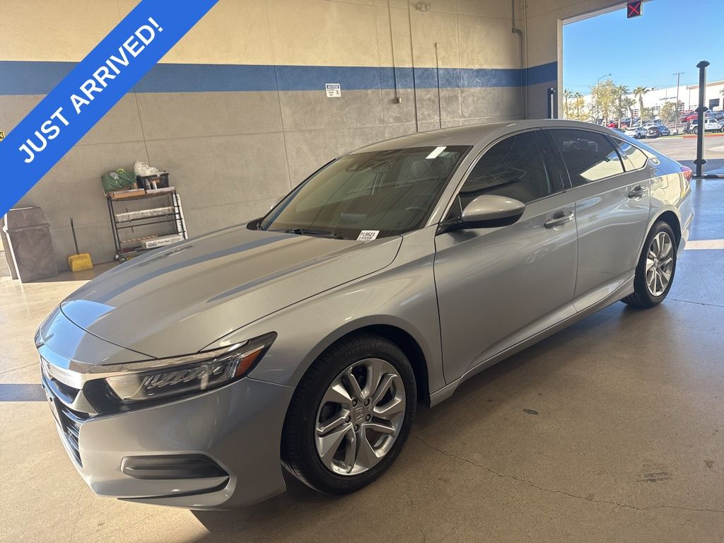 2018 Honda Accord LX's photo