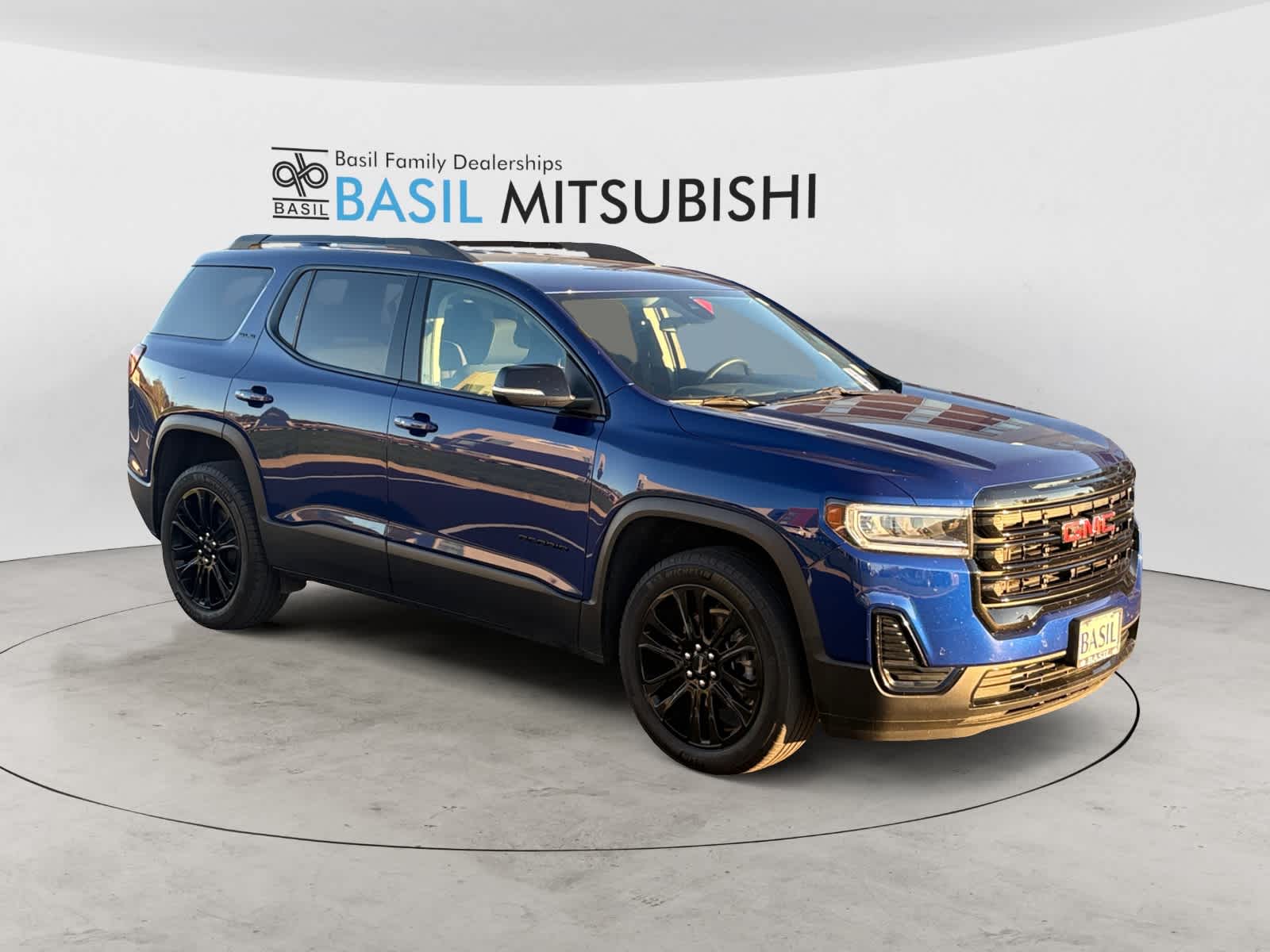 2023 GMC Acadia SLE's photo