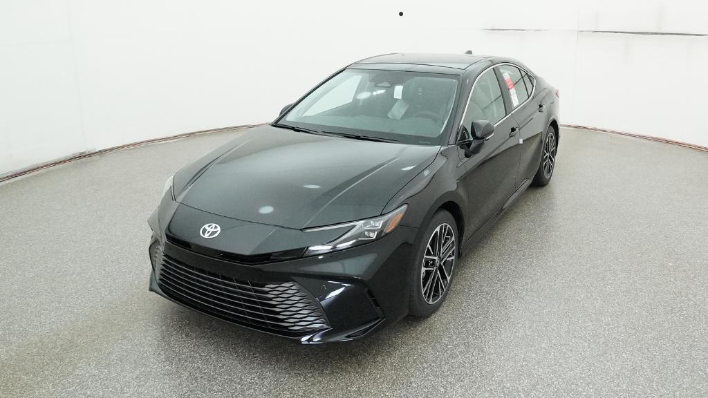 2025 Toyota Camry XLE photo 3