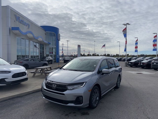 2026 Honda Odyssey Touring's photo