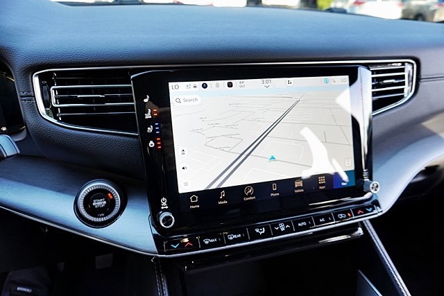 New 2025 Bright White Clear-Coat Exterior Paint Jeep Series II image 41