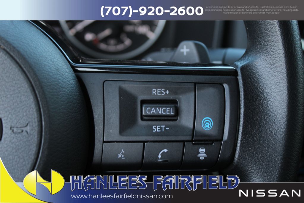 2022 Nissan Rogue SV photo 22
