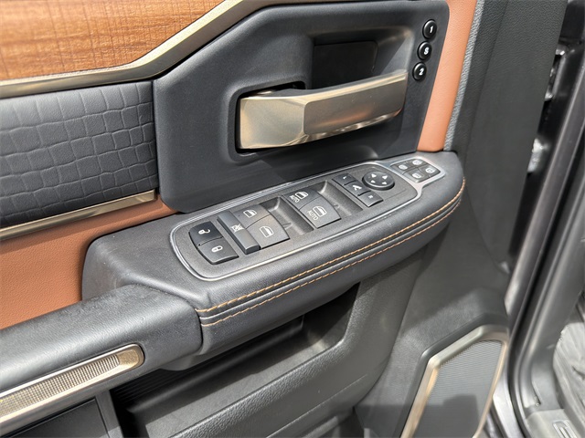 2024 Ram 2500 Longhorn photo 18