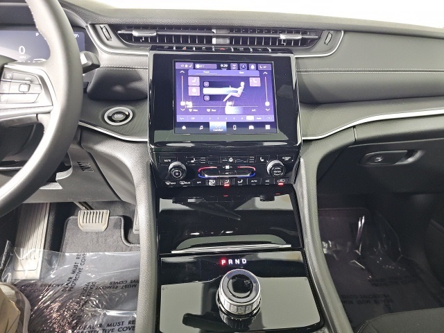 2025 Jeep Grand Cherokee Laredo X photo 19