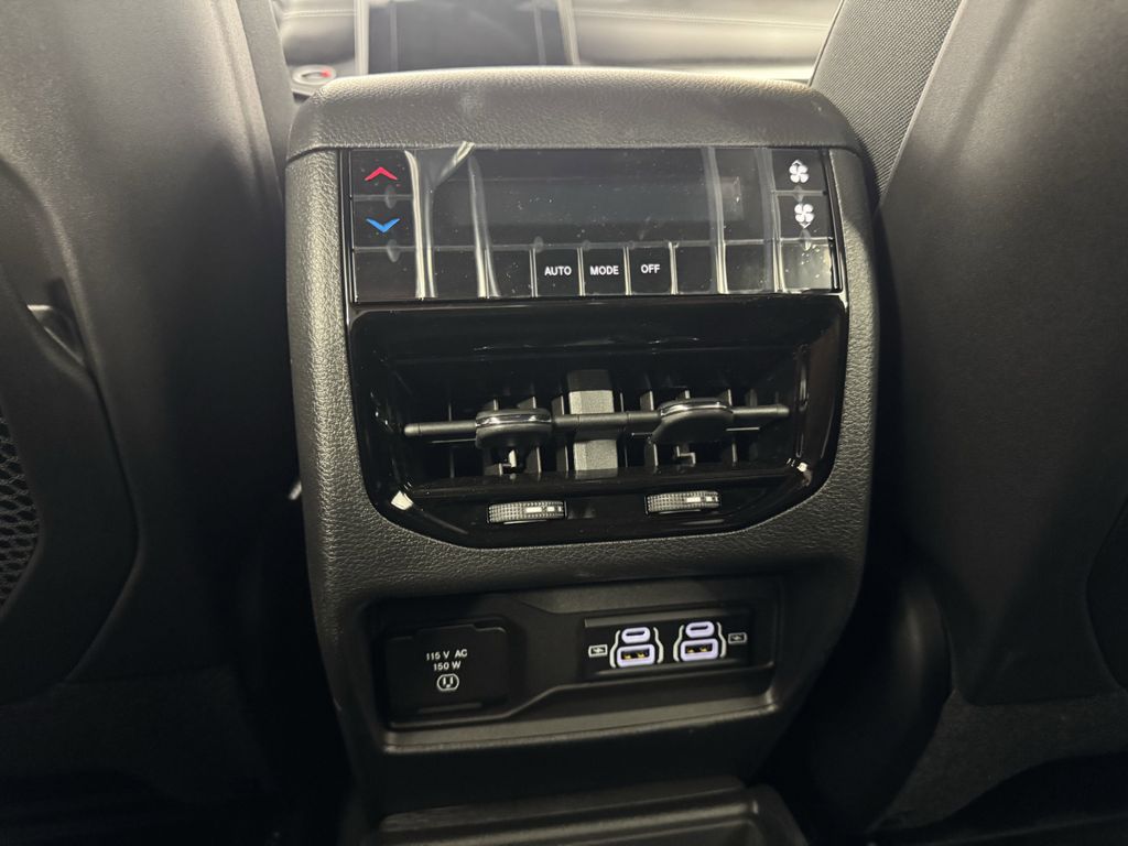2024 Jeep Grand Cherokee Altitude X photo 13