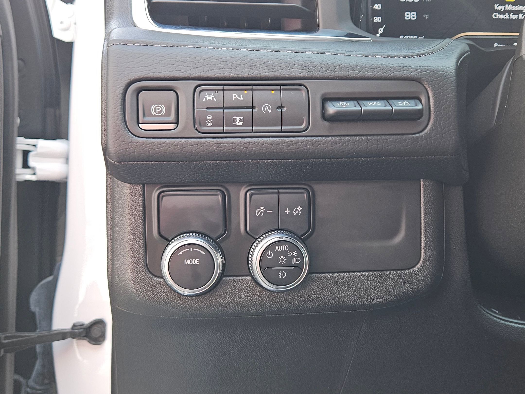2023 Gmc Yukon Denali photo 17