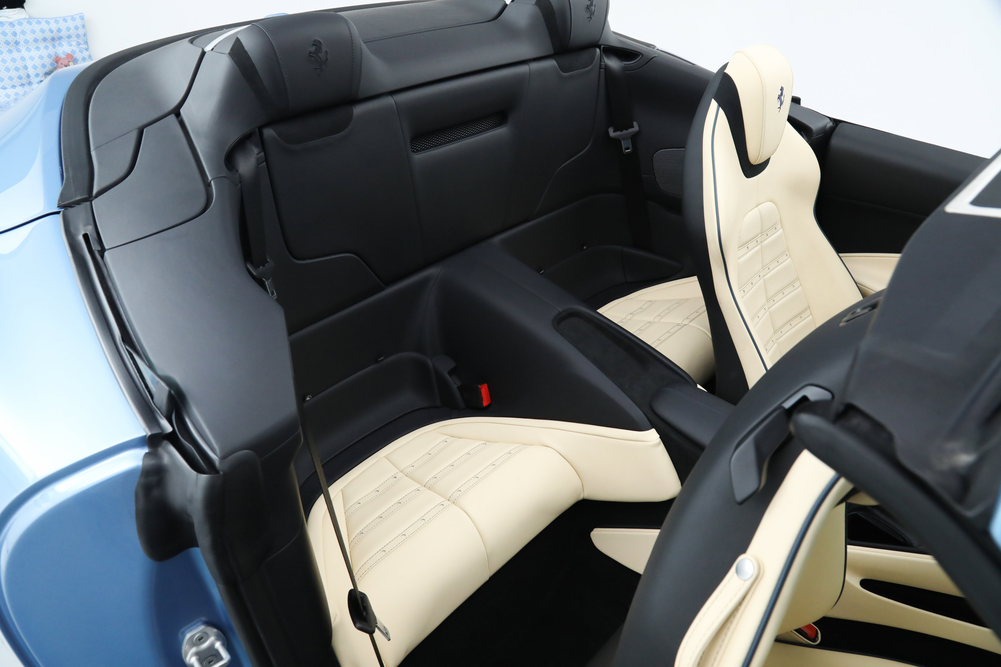 2025 Ferrari Roma Spider photo 22