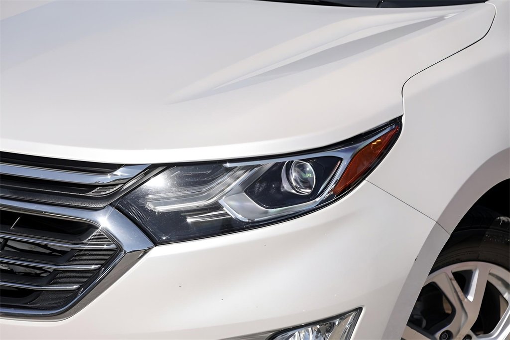 2020 Chevrolet Equinox Premier photo 2