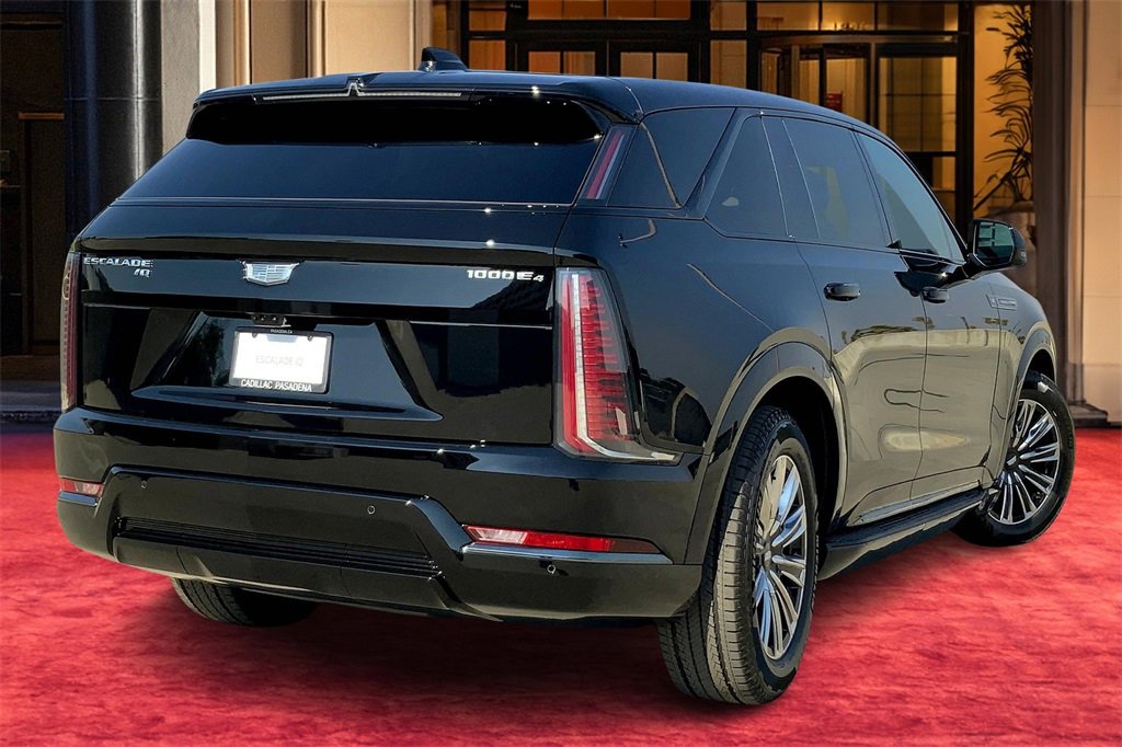 2026 Cadillac Escalade IQ Sport photo 6