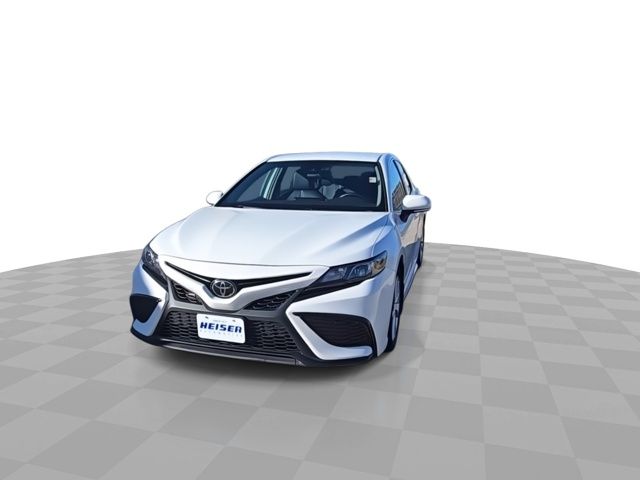 2023 Toyota Camry SE photo 2
