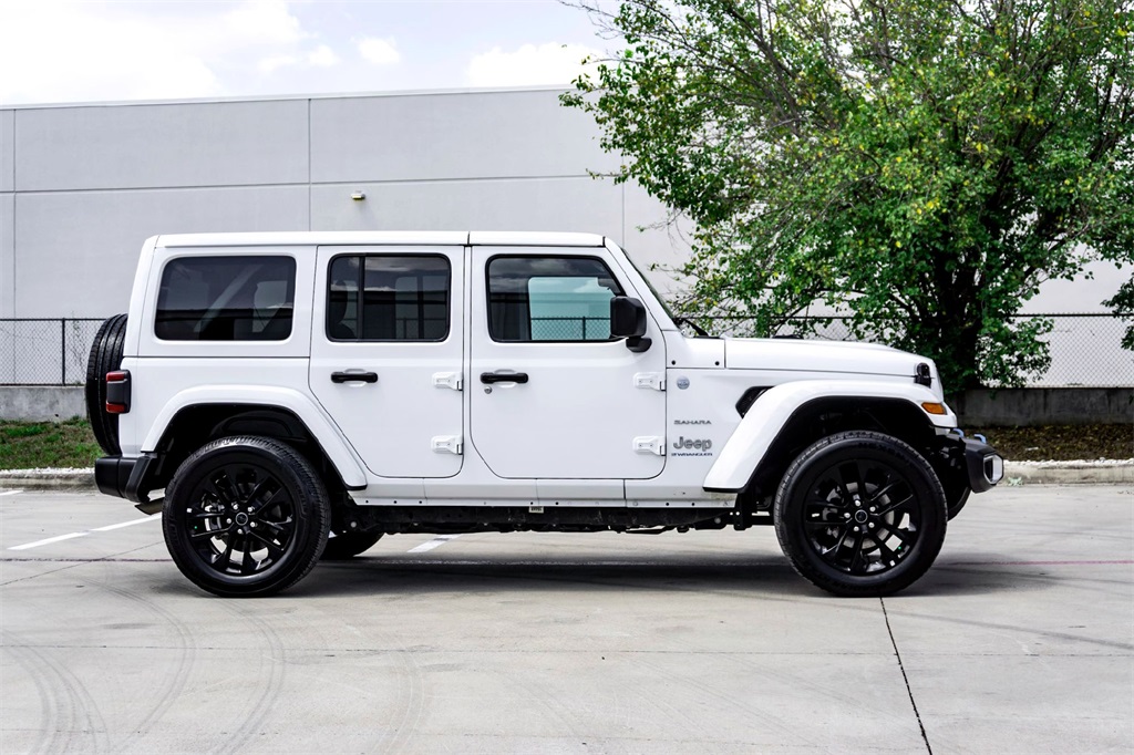 2024 Jeep Wrangler Sahara 4xe photo 4