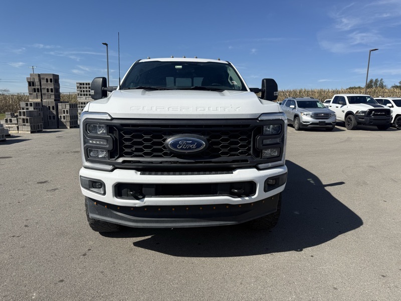 2023 Ford F-250 photo 2