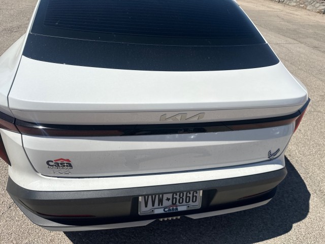 Used 2025 Snow White Pearl Kia EX image 18