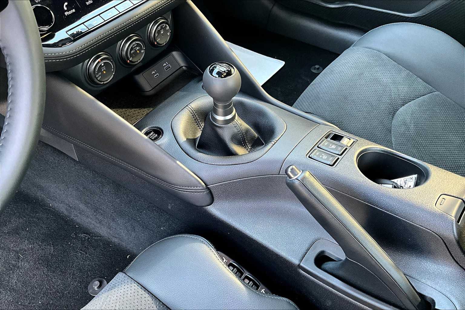 2025 Nissan Z Performance photo 11