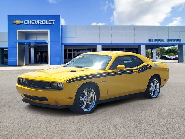 2010 Dodge Challenger R/T Classic photo 2