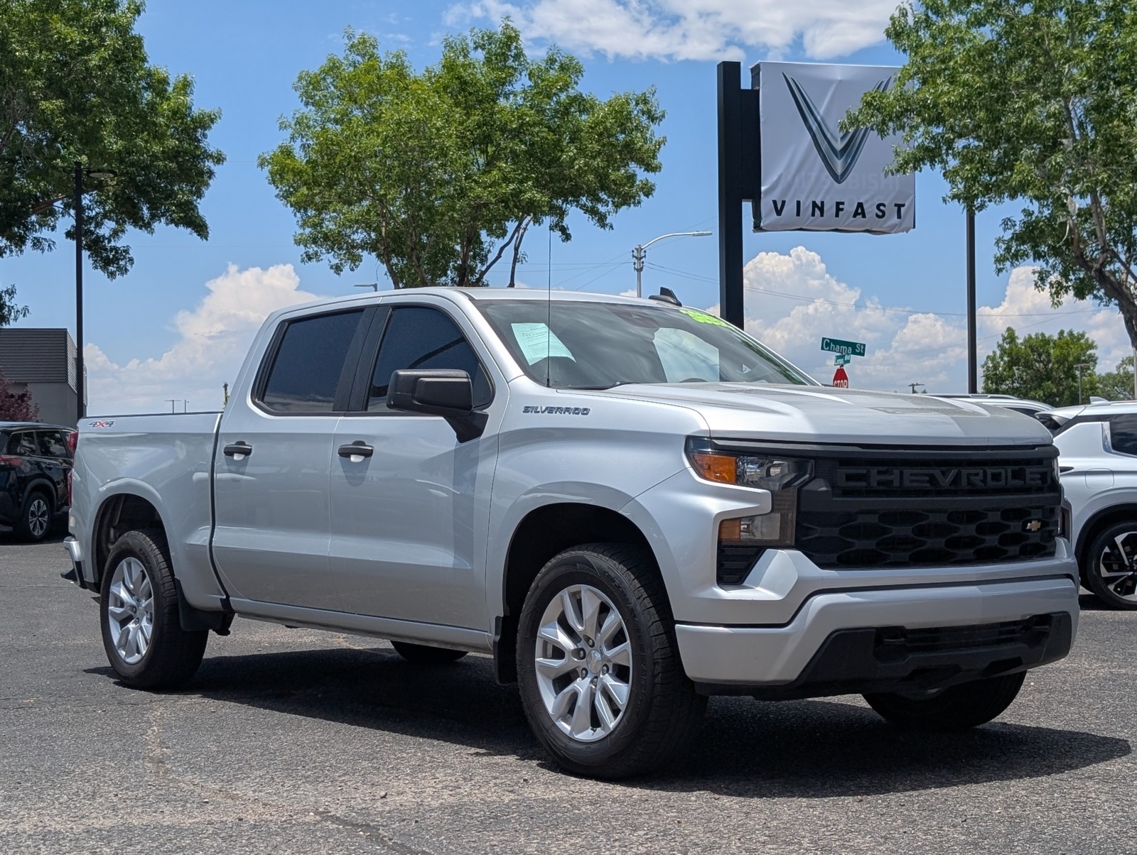 Used 2022 Silver Ice Metallic Chevrolet Custom image 1