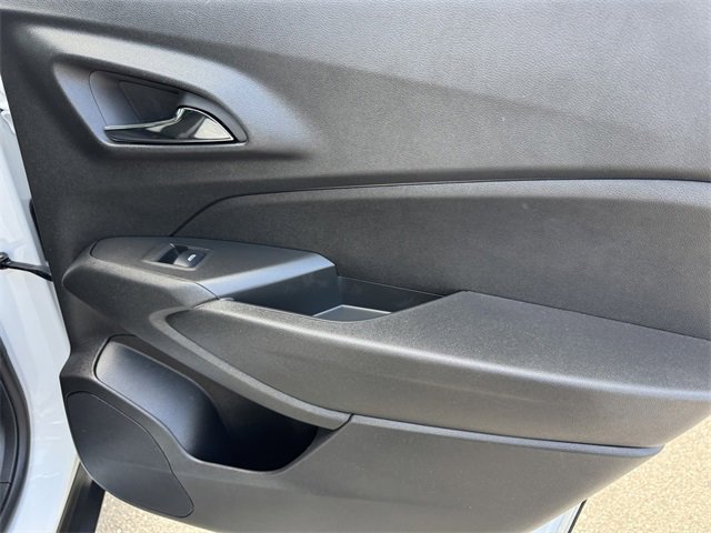 2024 Chevrolet Trax LS photo 10